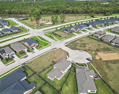 14307 Pecan Maple Drive - Photo Thumbnail 37