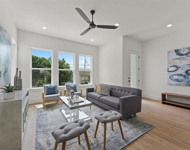 1207 Cavalcade Street - Photo Thumbnail 3