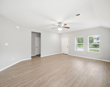 815 Jefferson Avenue - Photo Thumbnail 4