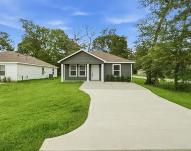 815 Jefferson Avenue - Photo Thumbnail 2