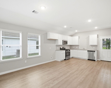 815 Jefferson Avenue - Photo Thumbnail 11