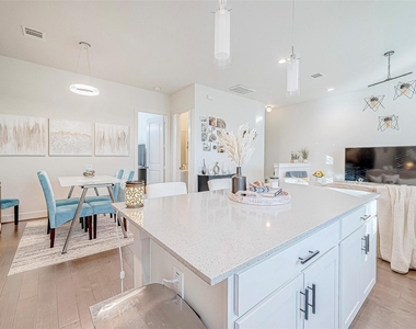 6021 Cypress Street - Photo Thumbnail 2