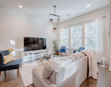 6021 Cypress Street - Photo Thumbnail 14