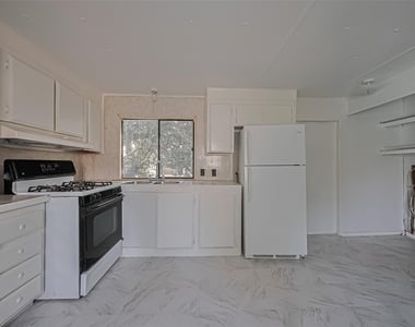 914 Davis Street - Photo Thumbnail 14