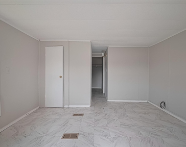 914 Davis Street - Photo Thumbnail 29