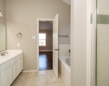 2523 Flycatcher Cove Drive - Photo Thumbnail 11