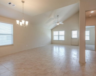 23603 Umbrella Pine - Photo Thumbnail 18