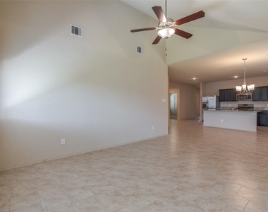 23603 Umbrella Pine - Photo Thumbnail 21