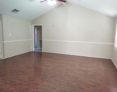 2515 Heritage Colony Drive - Photo Thumbnail 2