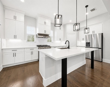 1421 W 23rd Street - Photo Thumbnail 12