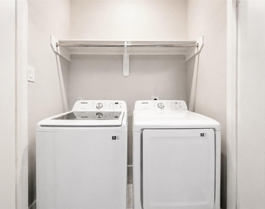 1421 W 23rd Street - Photo Thumbnail 18