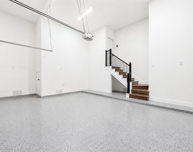 1421 W 23rd Street - Photo Thumbnail 32
