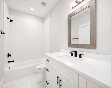 1421 W 23rd Street - Photo Thumbnail 7
