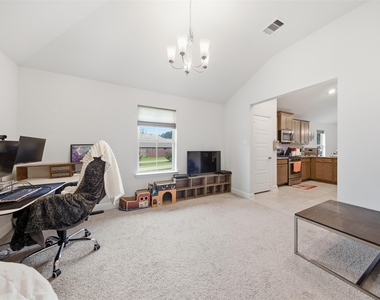 490 Terra Vista Circle - Photo Thumbnail 2