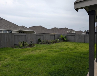 7020 Terra Lane - Photo Thumbnail 18