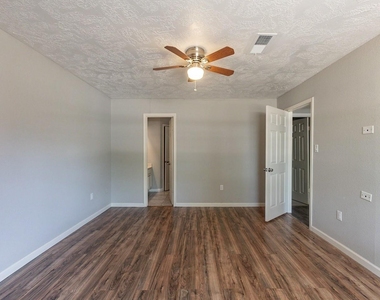 2721 Carson Drive - Photo Thumbnail 2