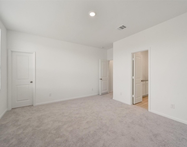 5603 Foggy Vine Court - Photo Thumbnail 16