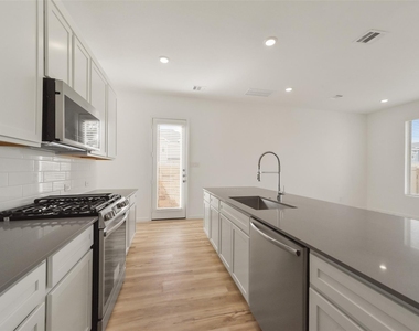 5603 Foggy Vine Court - Photo Thumbnail 4