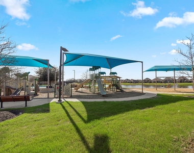 32407 Hamilton Crest Court - Photo Thumbnail 41
