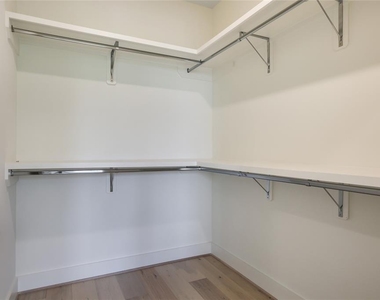 1112 Dart Street - Photo Thumbnail 14