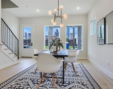 1112 Dart Street - Photo Thumbnail 1