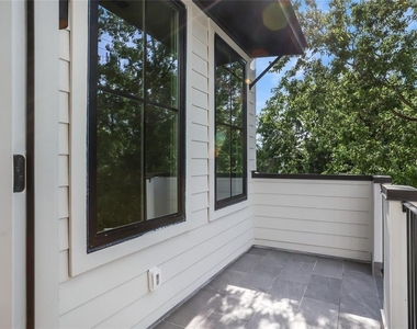 1112 Dart Street - Photo Thumbnail 12