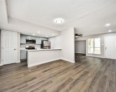 781 Country Place Drive - Photo Thumbnail 7