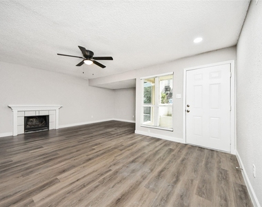 781 Country Place Drive - Photo Thumbnail 15