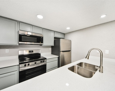 781 Country Place Drive - Photo Thumbnail 12