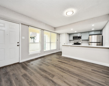 781 Country Place Drive - Photo Thumbnail 8
