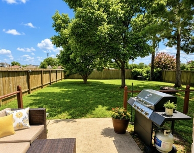 18210 Almonte Lane - Photo Thumbnail 4