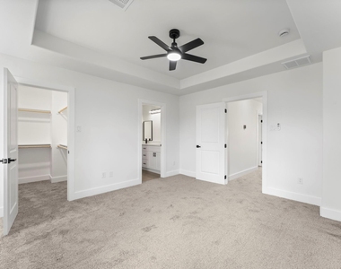 8205 Carver Road - Photo Thumbnail 12