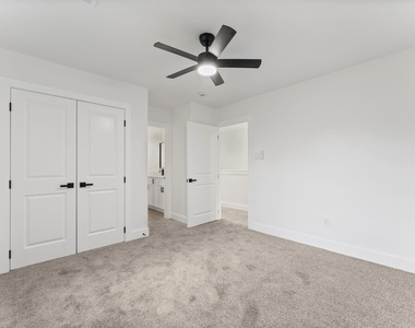 8205 Carver Road - Photo Thumbnail 16