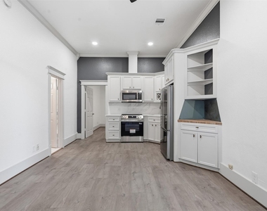 514 Vincent Street - Photo Thumbnail 3