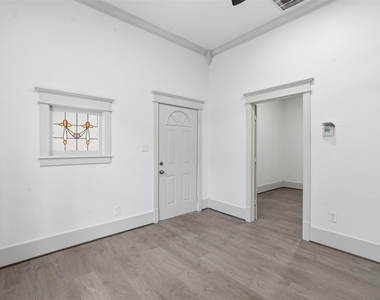 514 Vincent Street - Photo Thumbnail 6