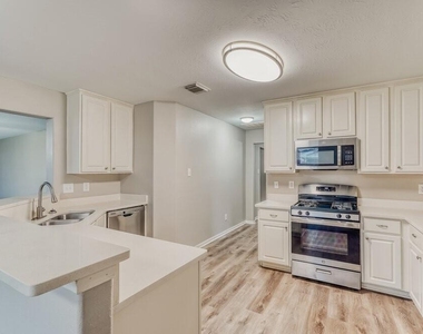 6207 Winter Oak Street - Photo Thumbnail 5