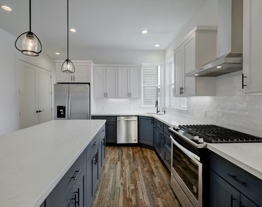 1537 W 24th Street - Photo Thumbnail 7