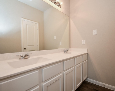 22115 Imperious Parkway - Photo Thumbnail 24
