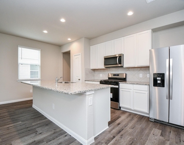 22115 Imperious Parkway - Photo Thumbnail 14