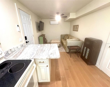 3022 Beach Boulevard S - Photo Thumbnail 6