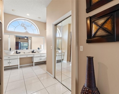 14122 Newcastle Avenue - Photo Thumbnail 44