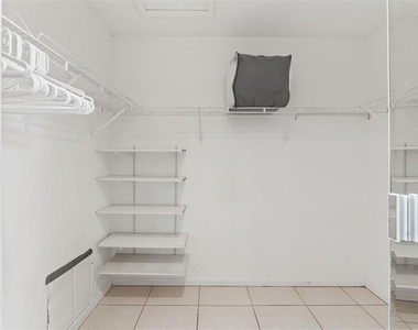 14122 Newcastle Avenue - Photo Thumbnail 51