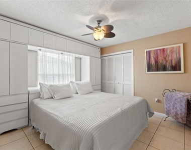 14122 Newcastle Avenue - Photo Thumbnail 39