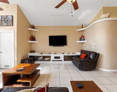 14122 Newcastle Avenue - Photo Thumbnail 31