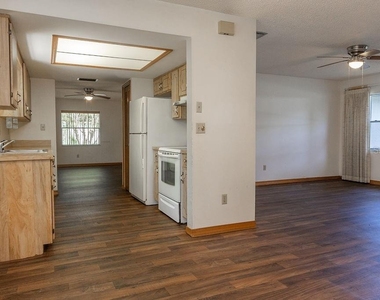 919 E Michigan Avenue - Photo Thumbnail 3