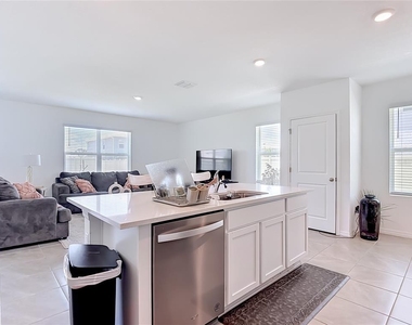 33327 Darley Dale Trail - Photo Thumbnail 20