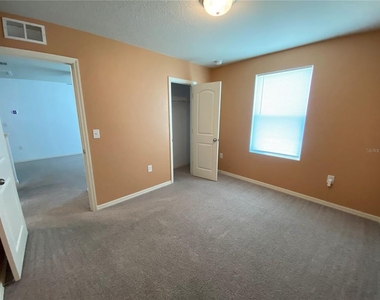 204 Gladiola Court - Photo Thumbnail 14