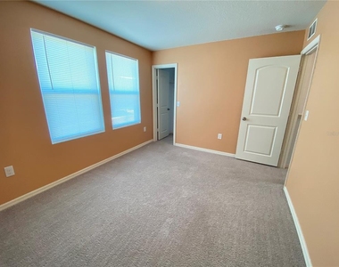 204 Gladiola Court - Photo Thumbnail 17