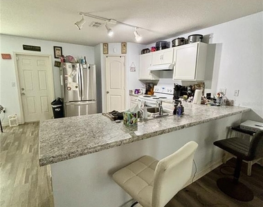204 Gladiola Court - Photo Thumbnail 7