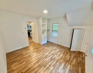 819 11th Street N - Photo Thumbnail 7